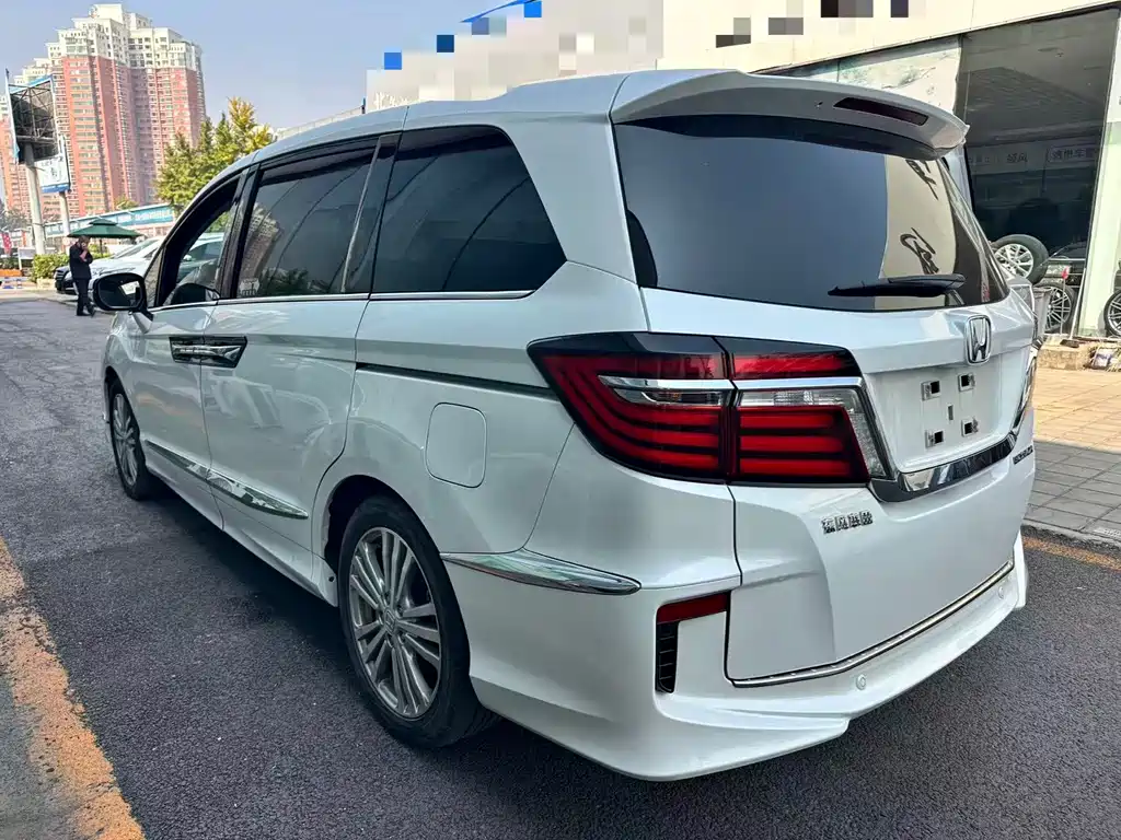 Honda Elysion — миниатюра 3