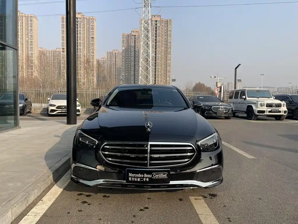 MERCEDES-BENZ E CLASS