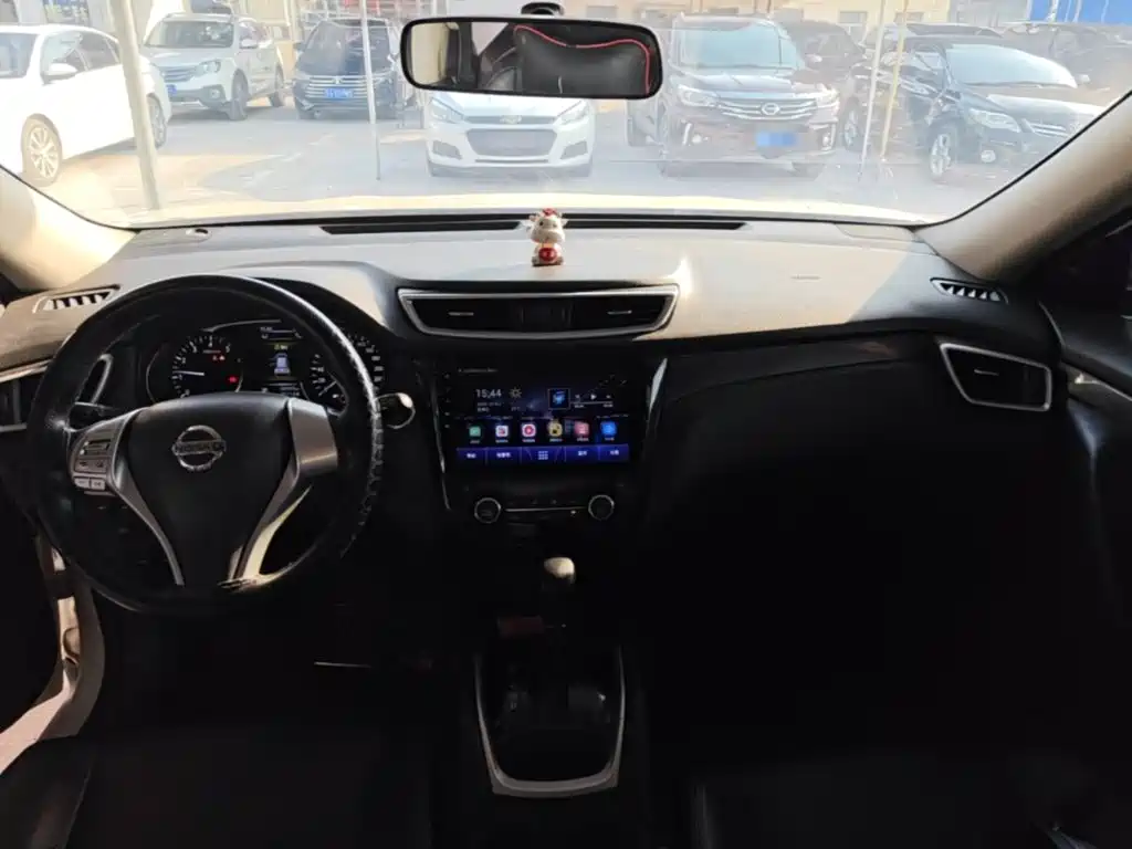 Nissan X-Trail — миниатюра 10