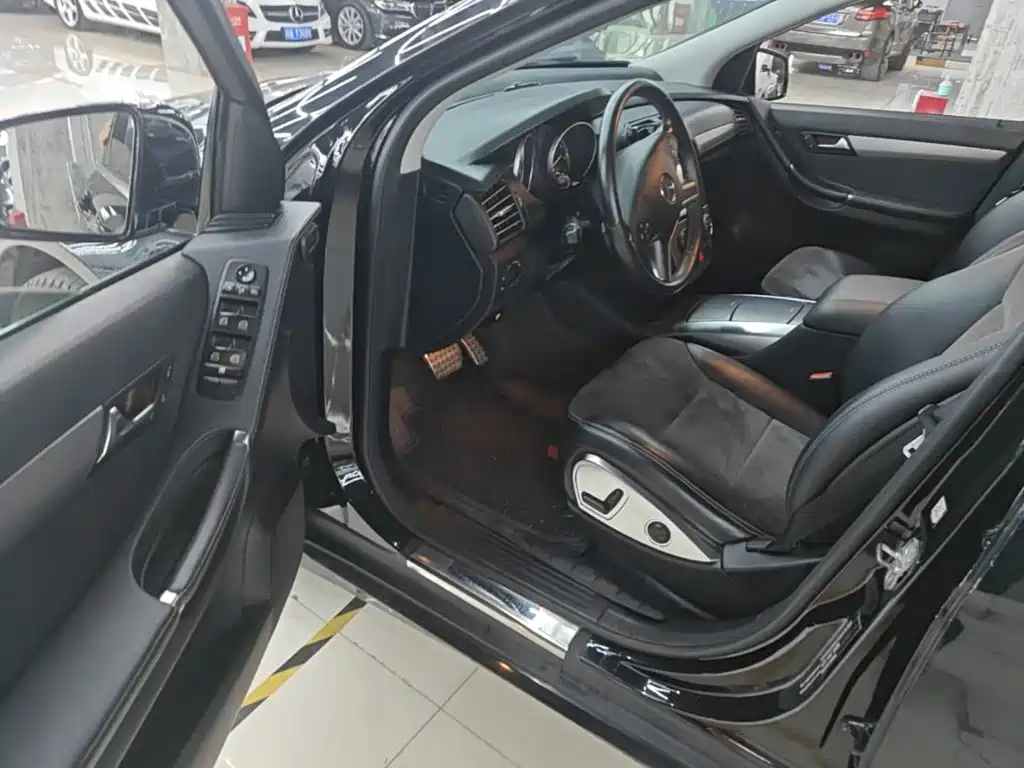 Mercedes-Benz R-Class — миниатюра 16