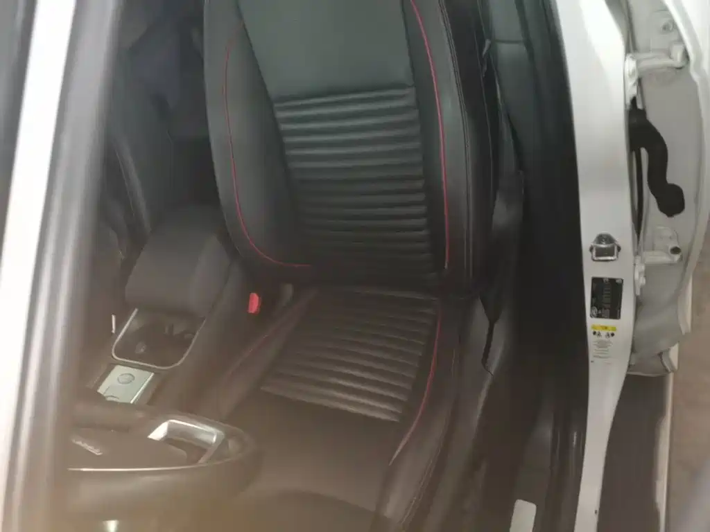 Land Rover Discovery Sport — миниатюра 15