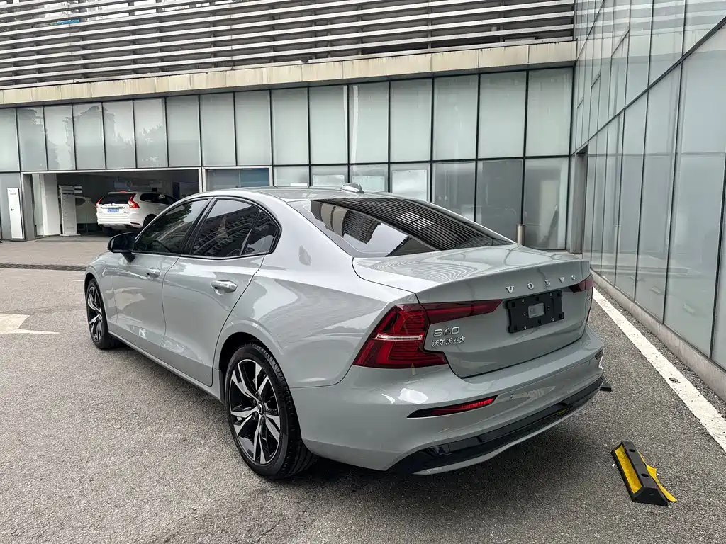 Volvo S60 — миниатюра 6