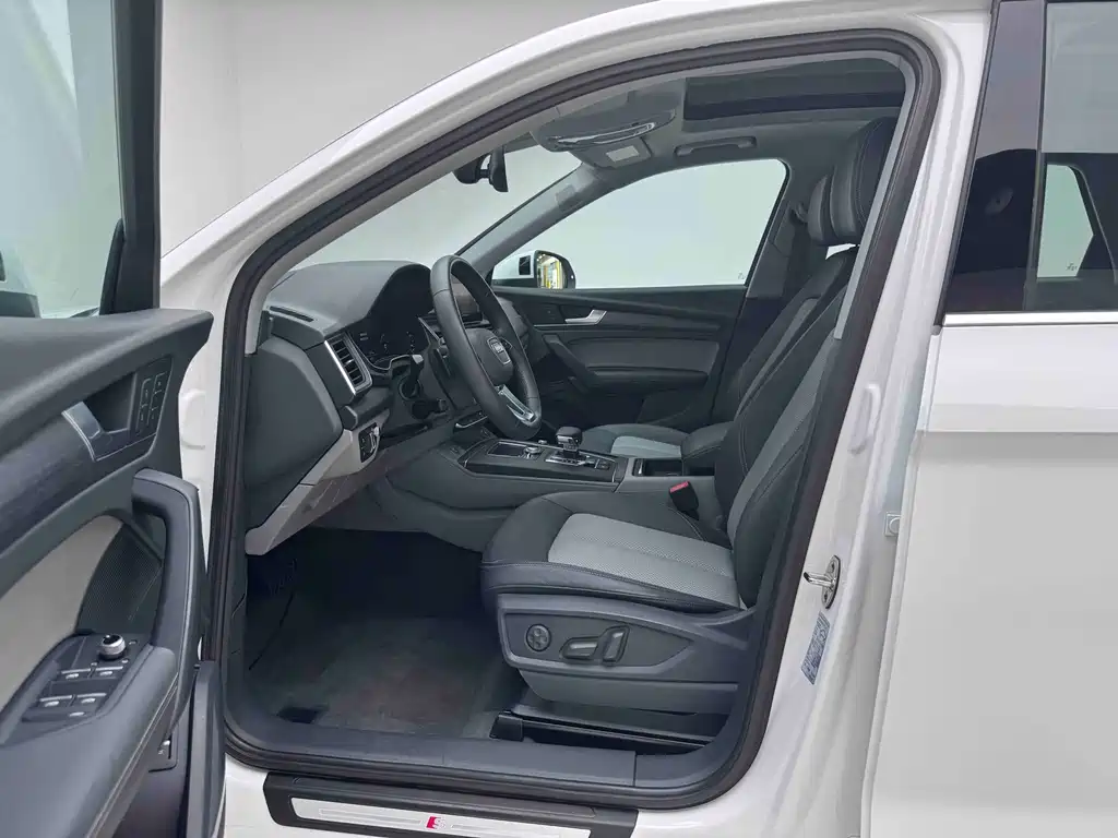Audi Q5L — миниатюра 8