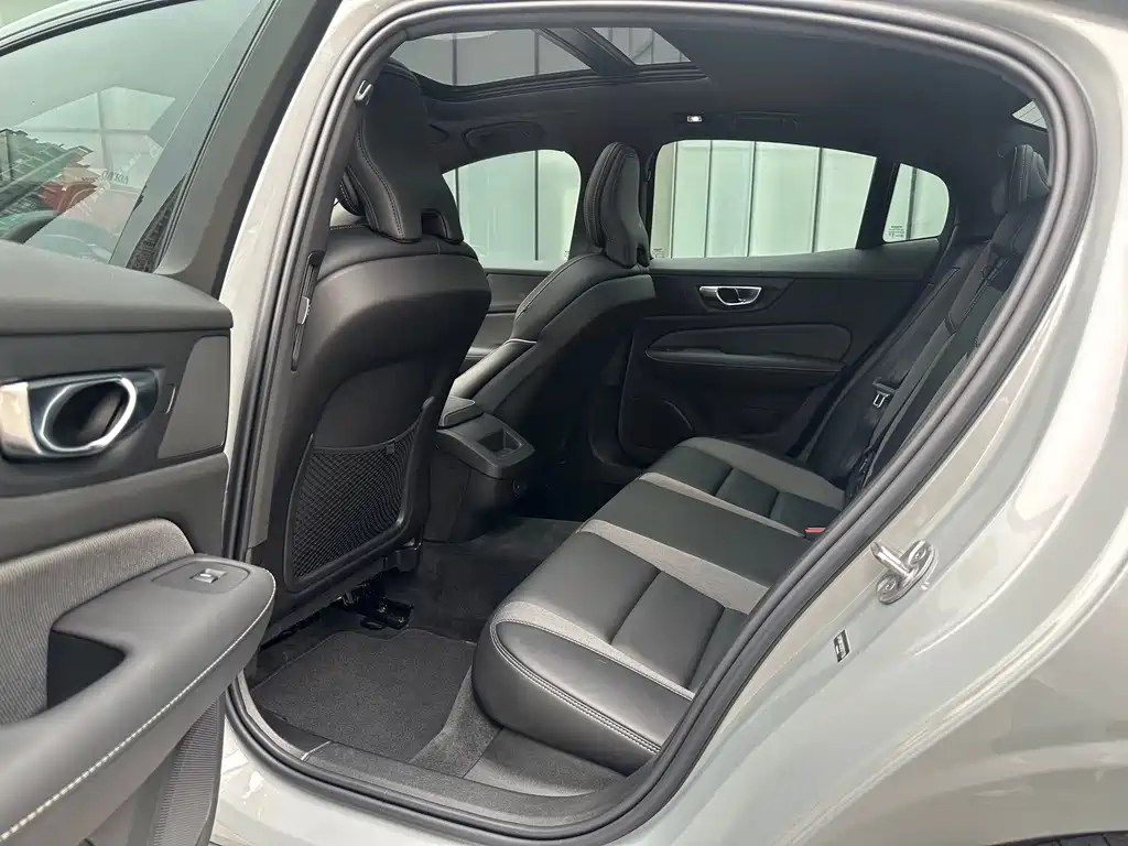 Volvo S60 — миниатюра 9