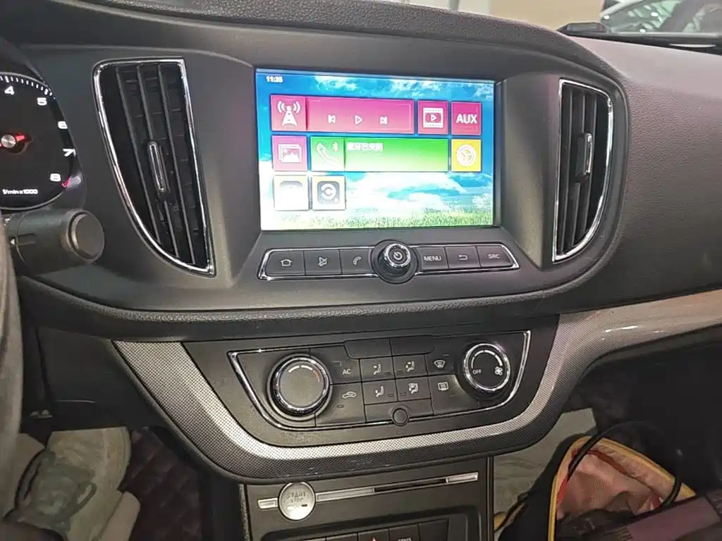 Roewe 360 — миниатюра 13