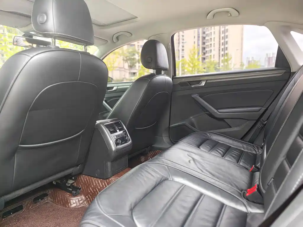 Volkswagen Passat — миниатюра 6