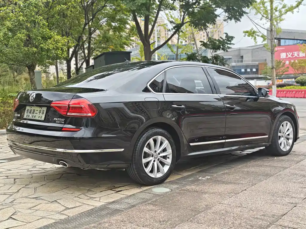 Volkswagen Passat — миниатюра 7