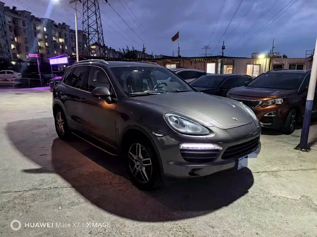 Porsche Cayenne — миниатюра 2