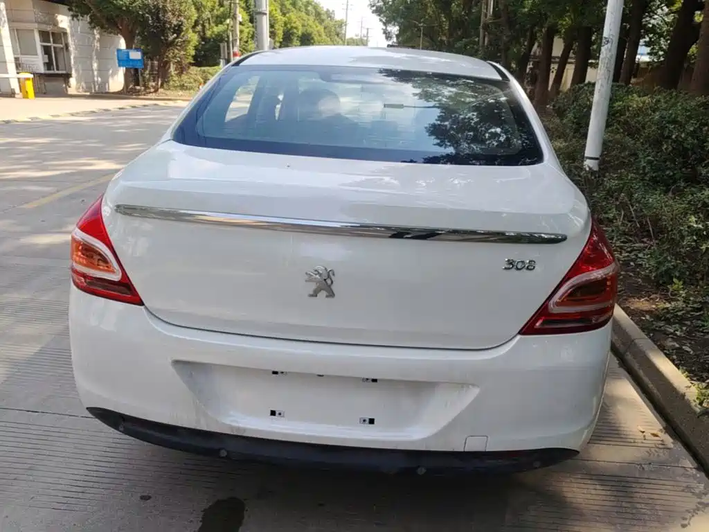 Peugeot 308 — миниатюра 6