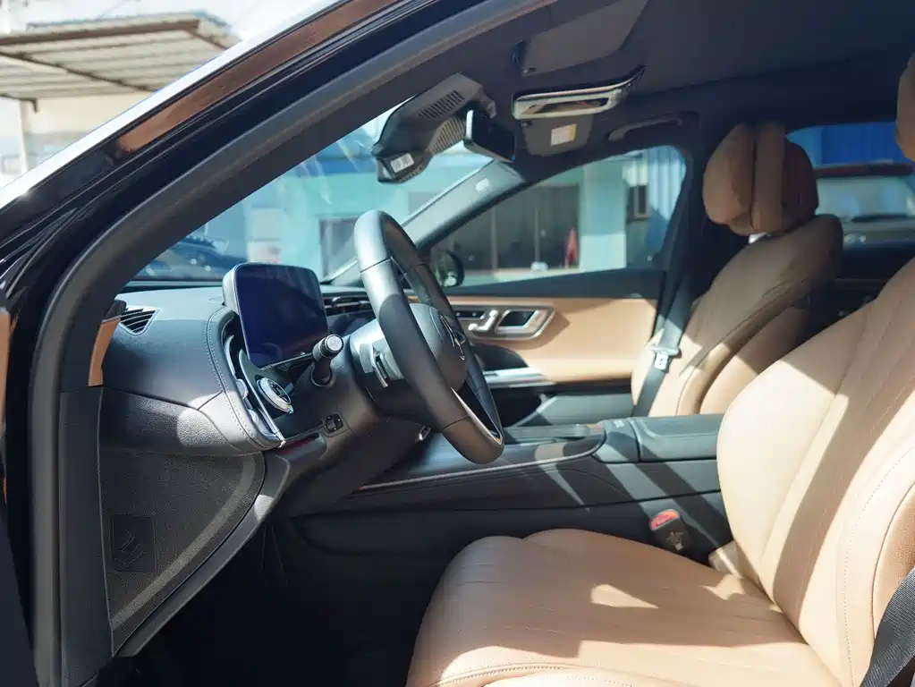 Mercedes-Benz E-Class E 2024 E 300 L Luxury