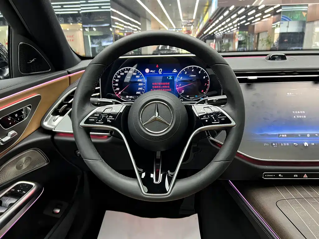 Mercedes-Benz E-Class 2024 — фото 15