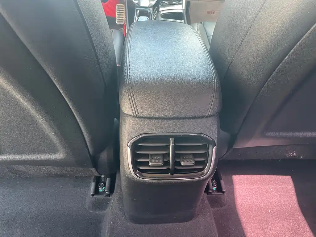 Hyundai Fista EV — миниатюра 11