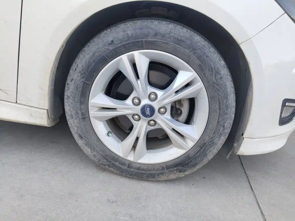 Ford Focus — миниатюра 24