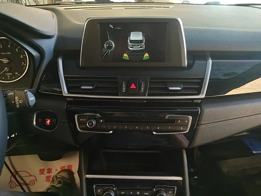 BMW 2 Series Active Tourer — миниатюра 13