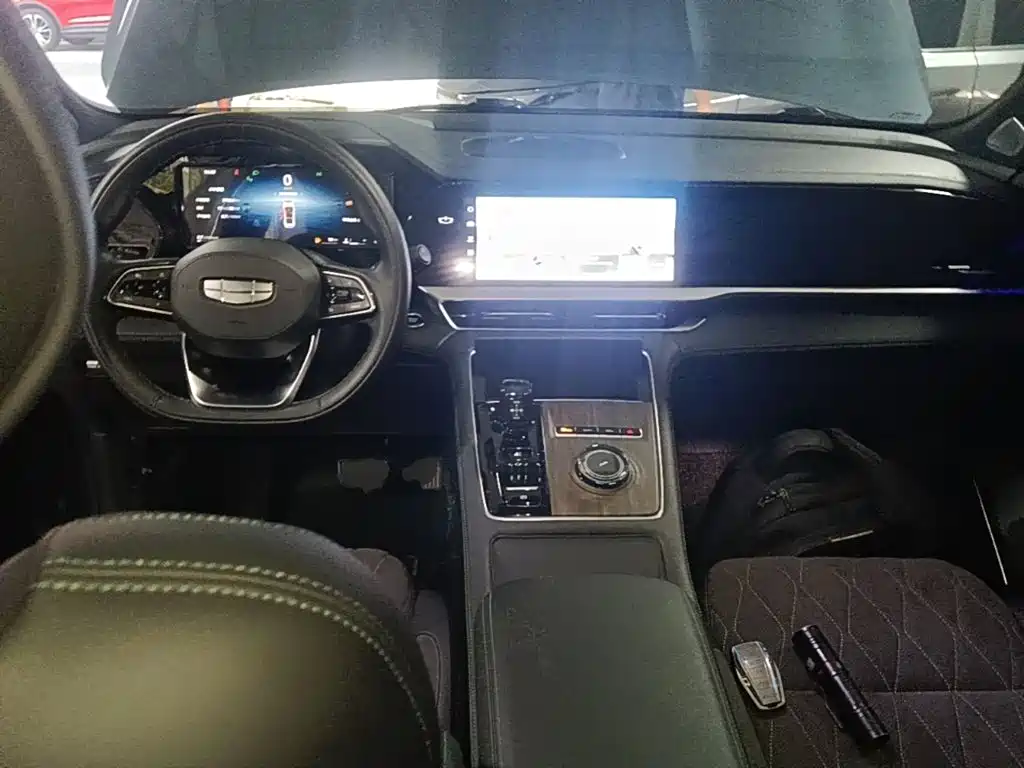 Geely Xingyue L — миниатюра 10