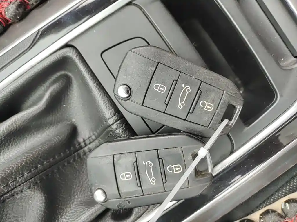 Peugeot 408 — миниатюра 9