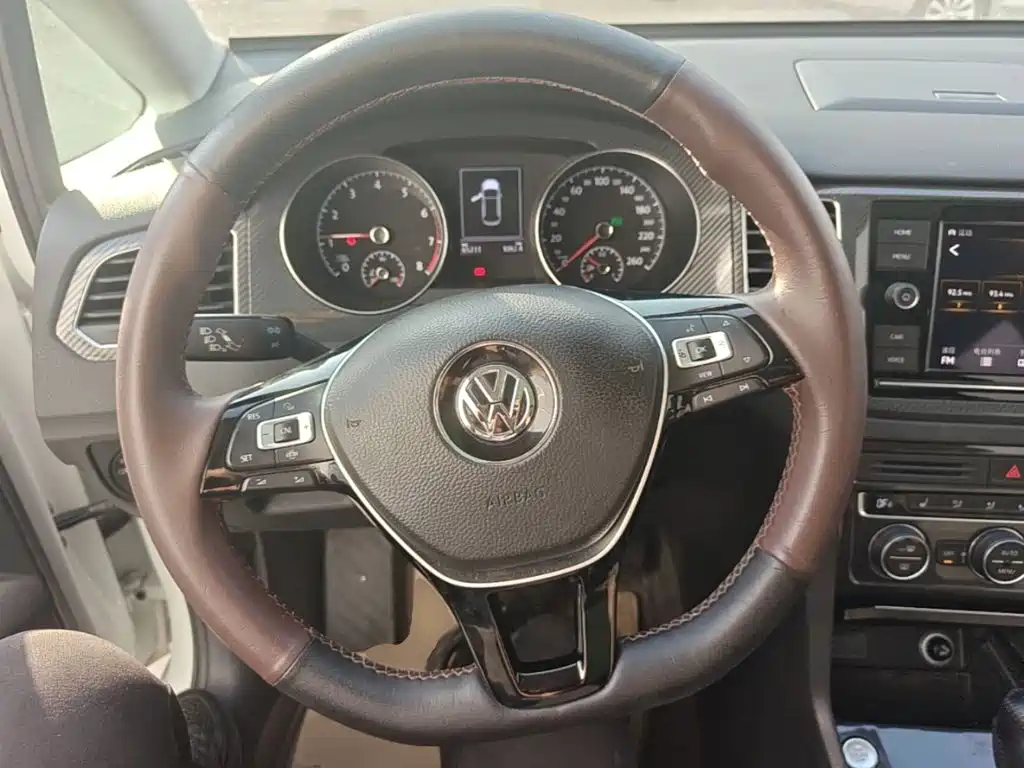 Volkswagen Golf Sportsvan — миниатюра 11