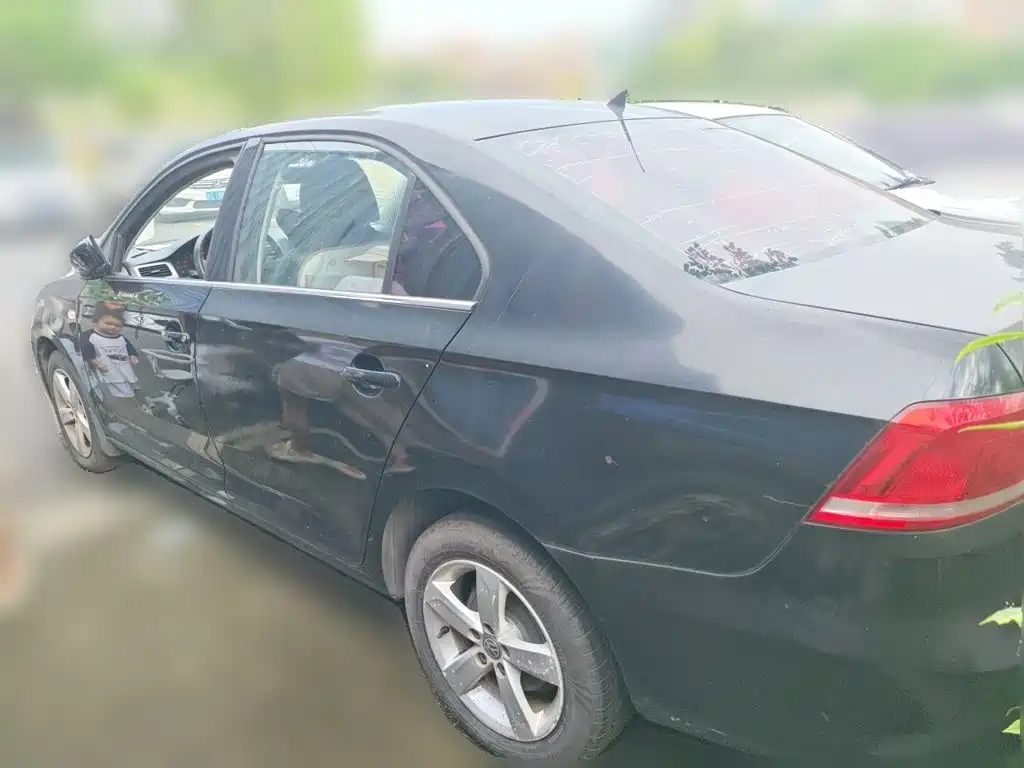 Volkswagen Santana — миниатюра 4