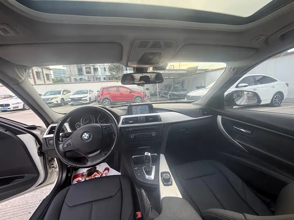 BMW 3 Series — миниатюра 7