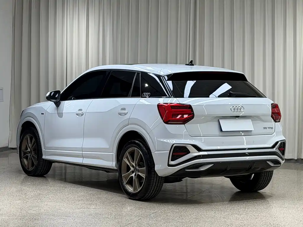 Audi Q2L — миниатюра 5