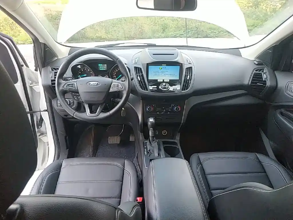 Ford Kuga — миниатюра 10