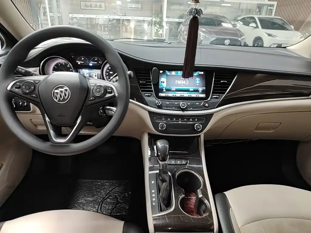 Buick Verano — миниатюра 13