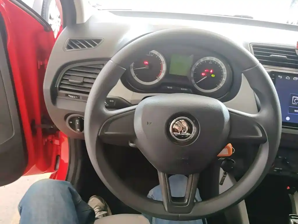 Skoda Fabia — миниатюра 11