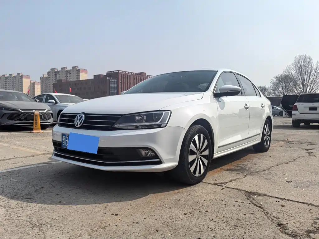 Volkswagen Sagitar 2017