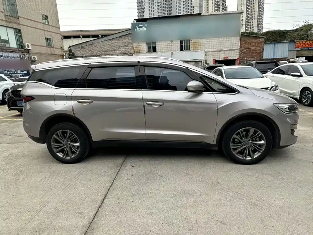 Geely Jia Ji New Energy — миниатюра 25