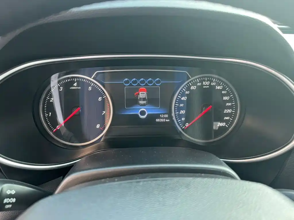 Hongqi Hongqi H5 — миниатюра 6