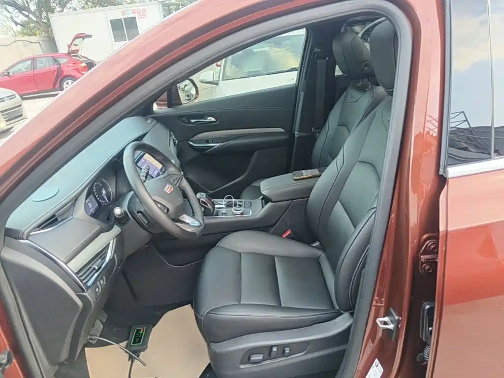 Cadillac XT4 — миниатюра 15