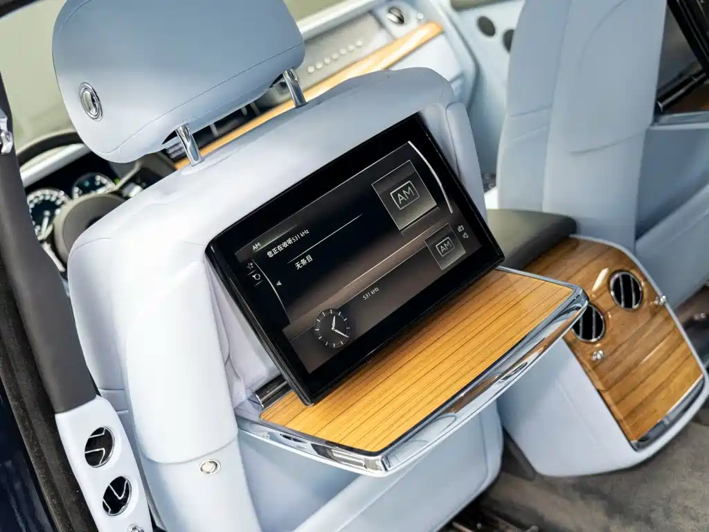 Rolls-Royce Phantom — миниатюра 21