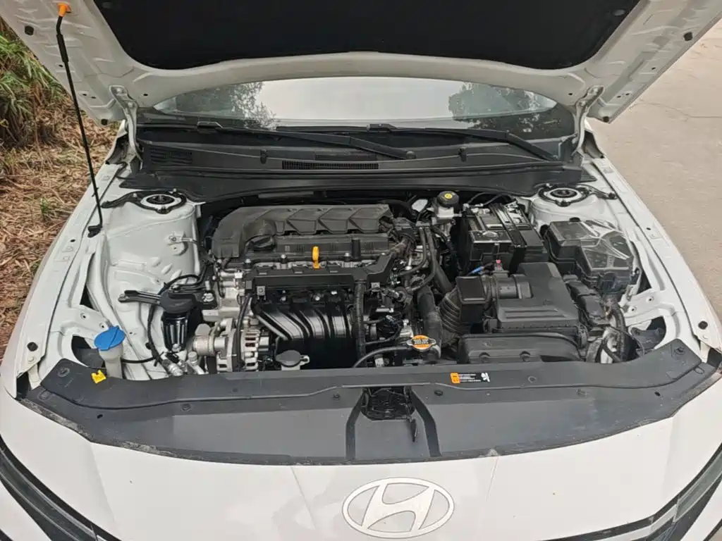 Hyundai Elantra — миниатюра 20