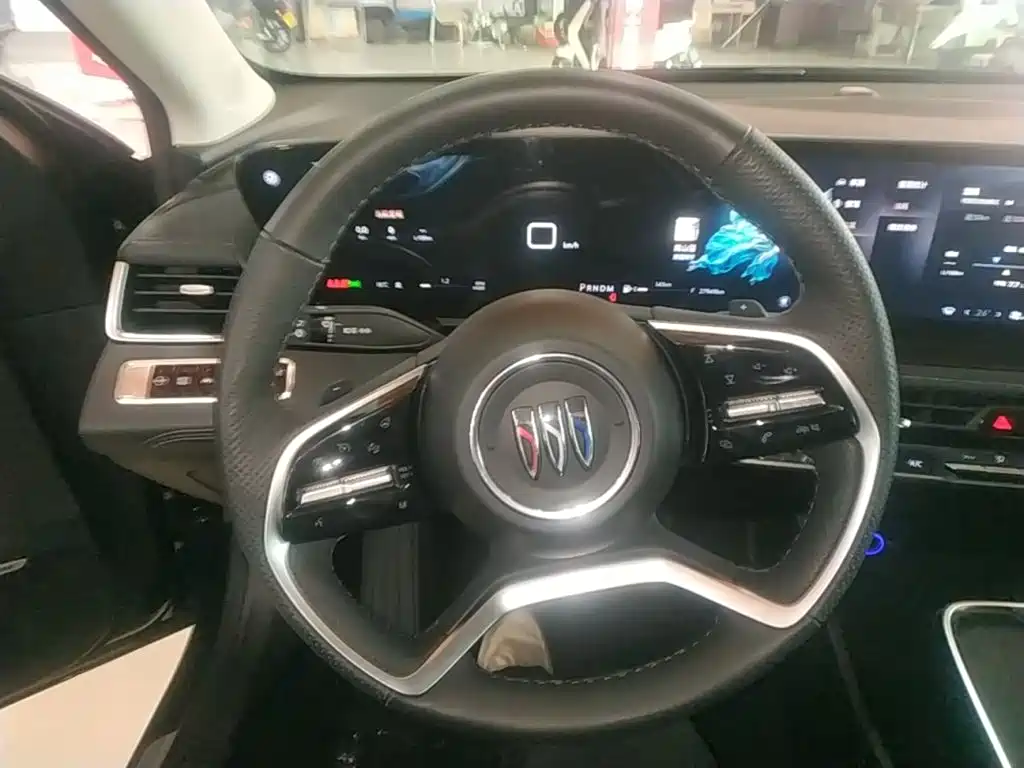 Buick LaCrosse — миниатюра 11
