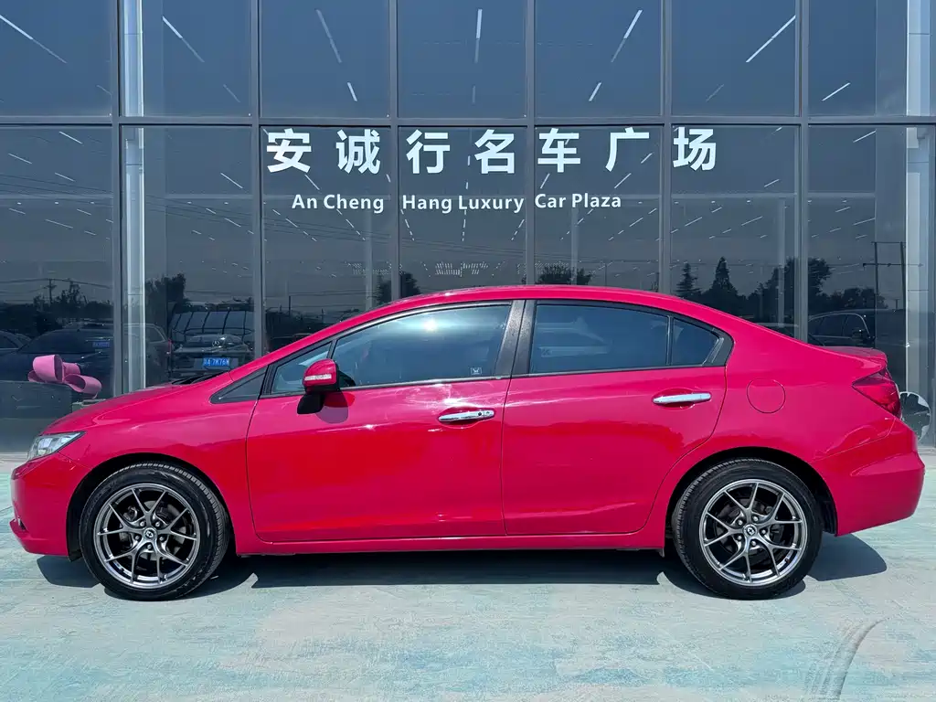 Honda Civic — миниатюра 4