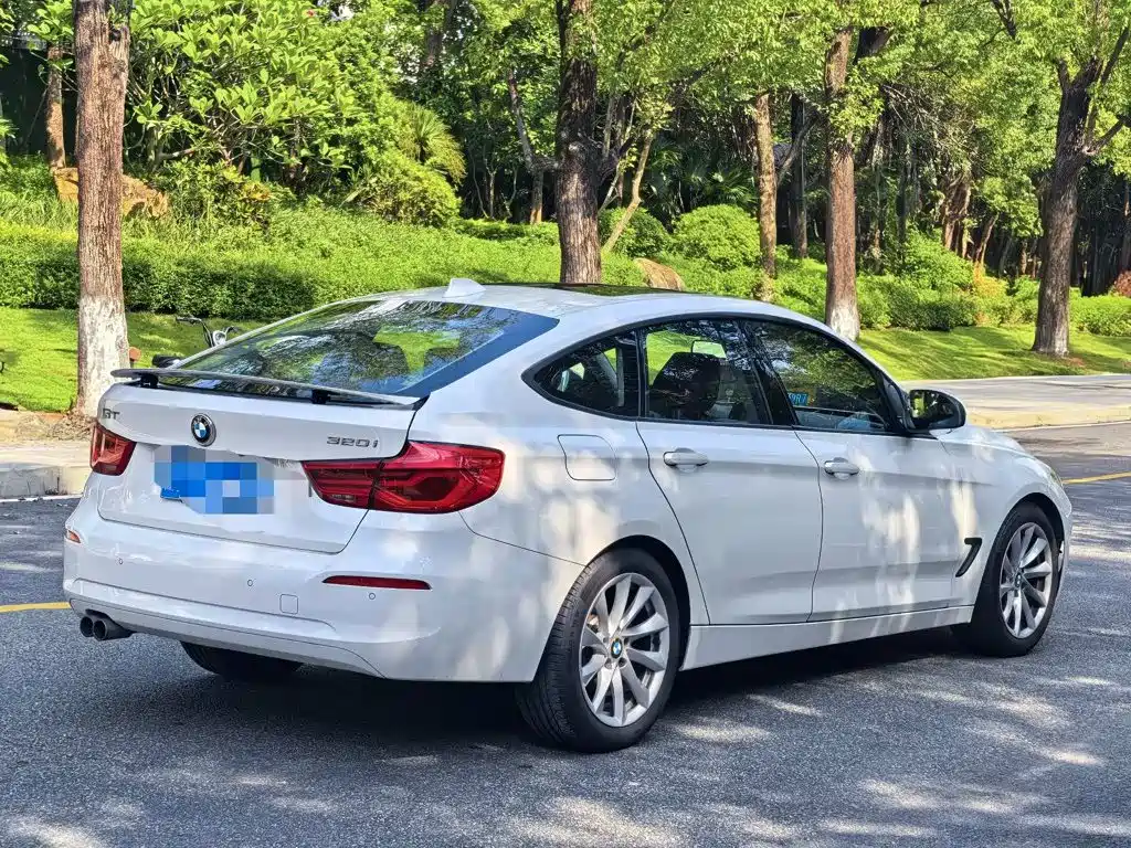 BMW 3 Series GT — миниатюра 8
