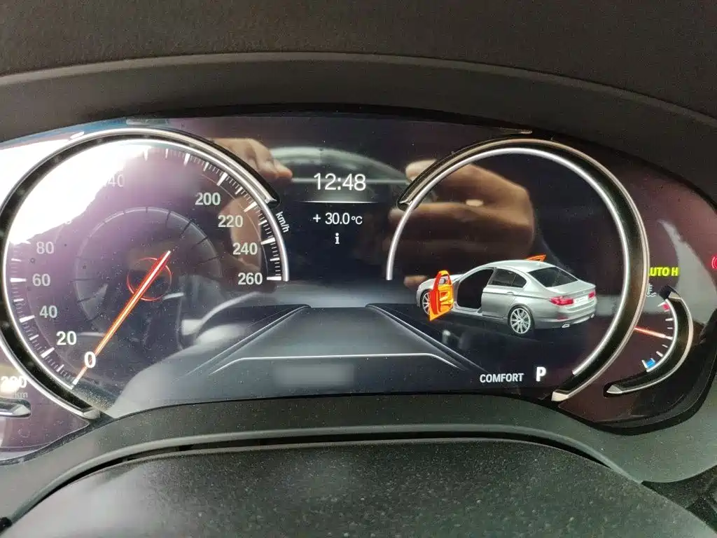 BMW 5 Series — миниатюра 4