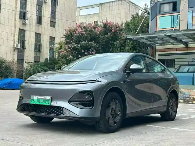 XPeng G6