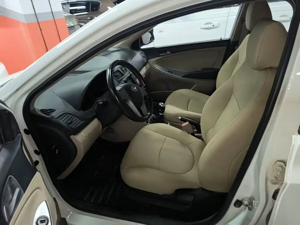 Hyundai Verna — миниатюра 15