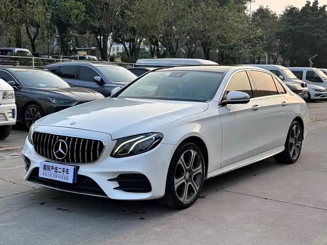 MERCEDES-BENZ E CLASS