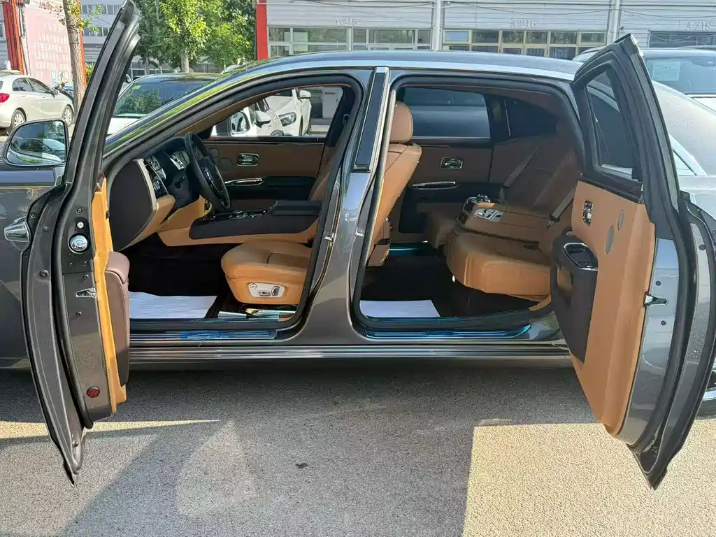 Rolls-Royce Ghost 6.6T Extended Edition, фото 6