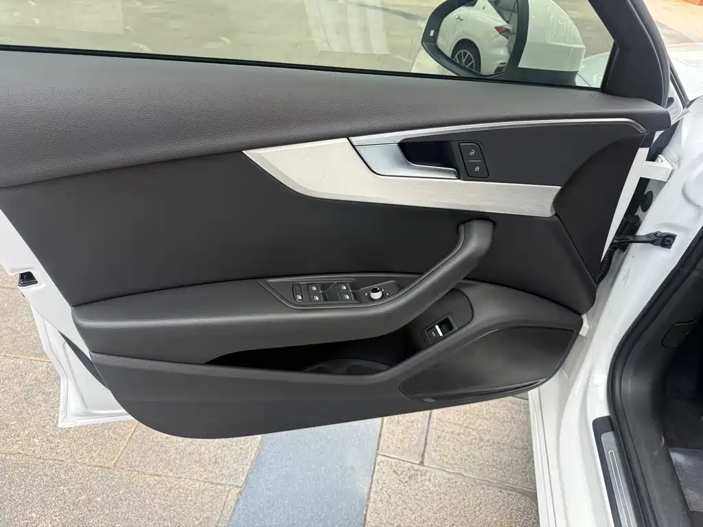 Audi A4L — миниатюра 17