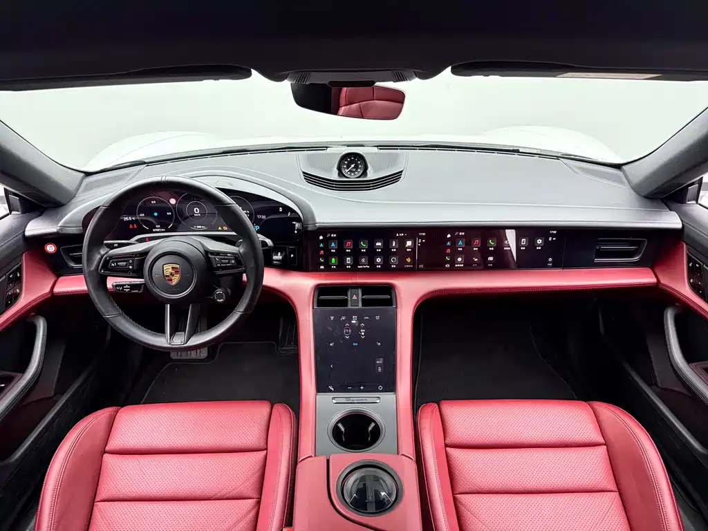Porsche Taycan — миниатюра 6