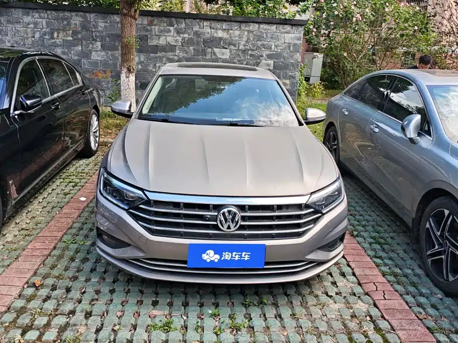 Volkswagen Sagitar — миниатюра 2
