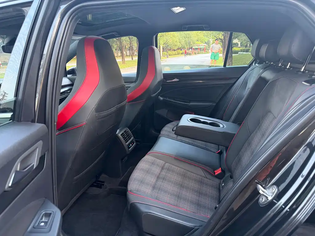 Volkswagen Golf GTI — миниатюра 17