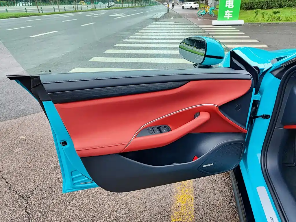 Xiaomi SU7 — миниатюра 6