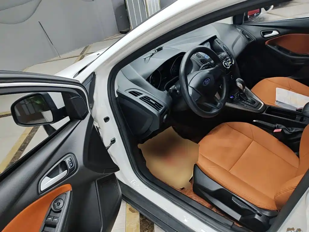 Ford Focus — миниатюра 16