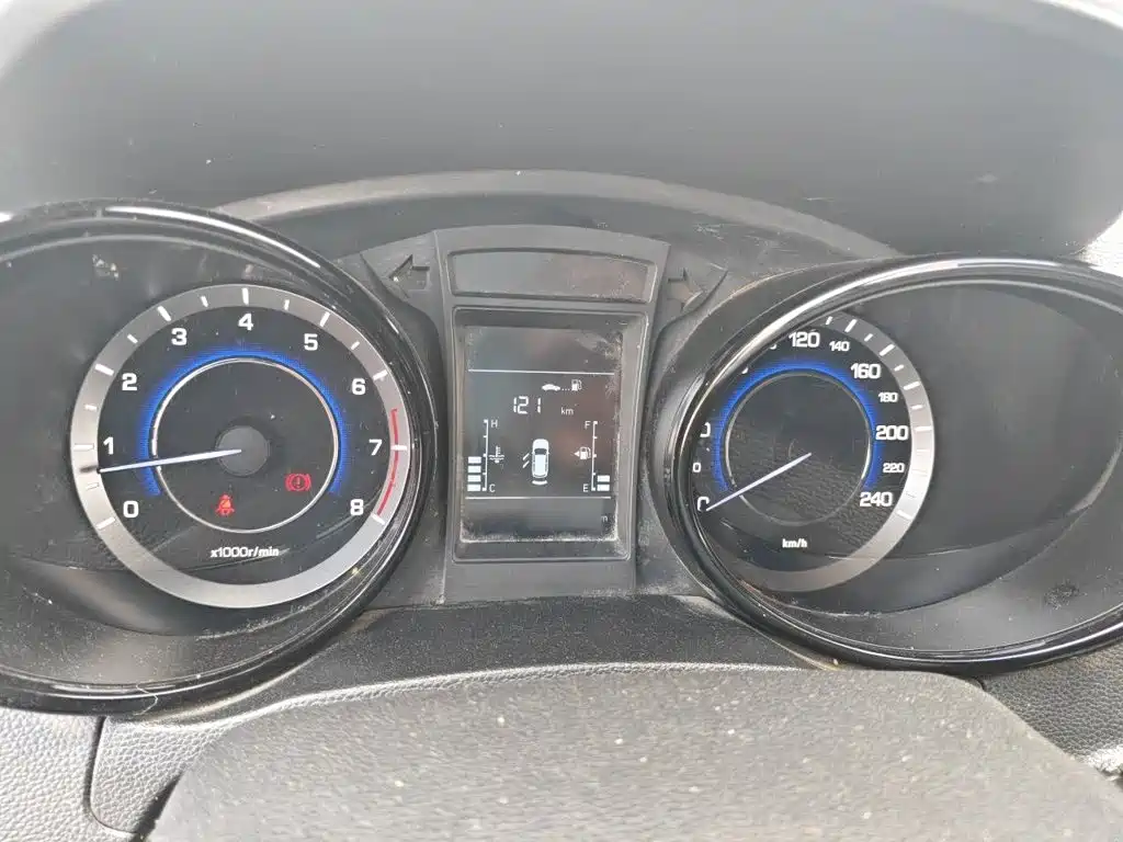 Changan CS15 — миниатюра 4