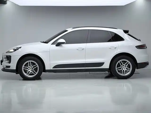 Porsche Macan — миниатюра 7