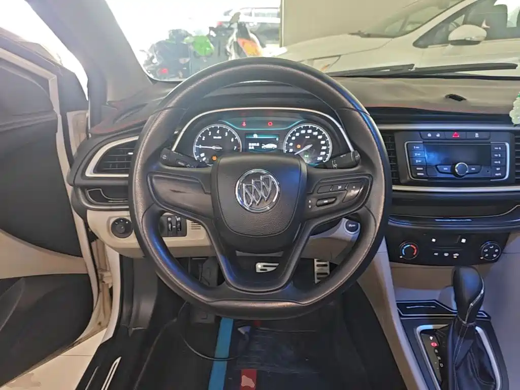 Buick Excelle — миниатюра 11